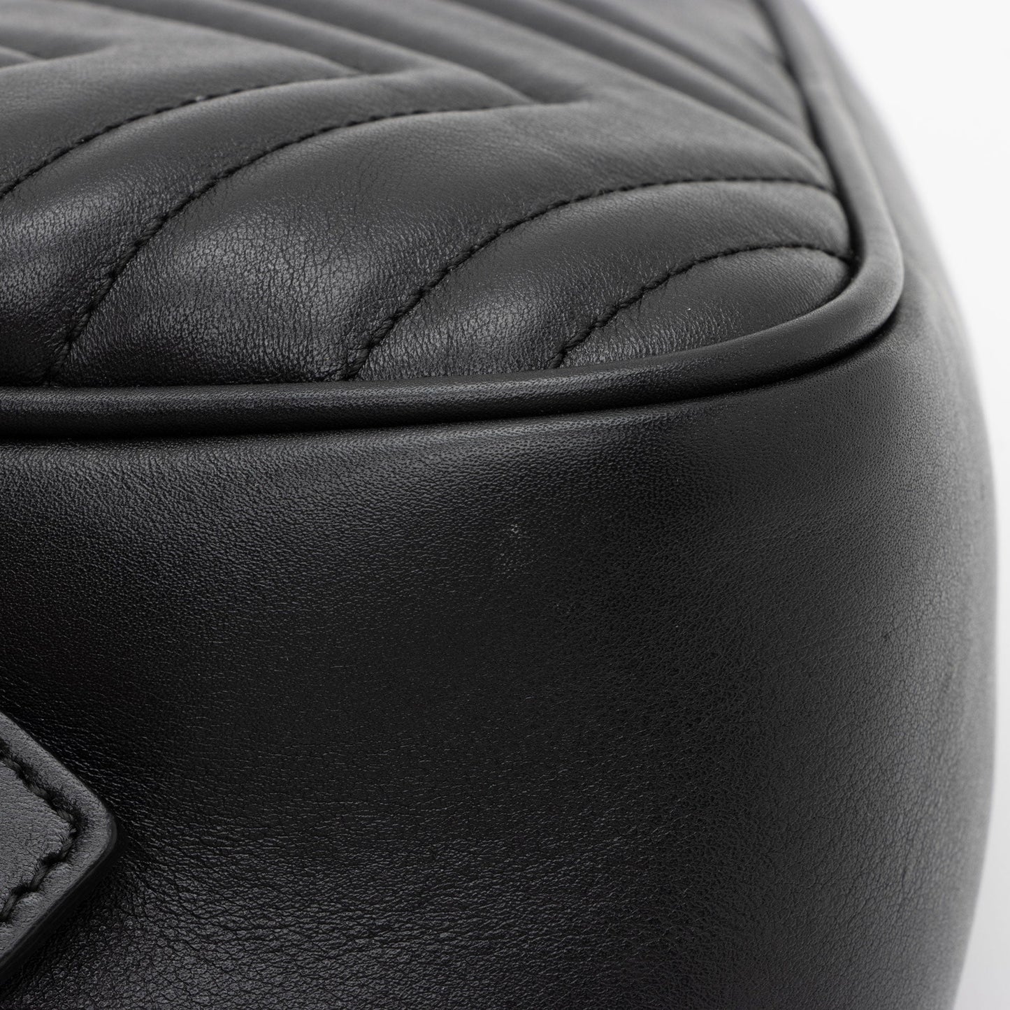 Gucci Matelasse Leather GG Marmont Small Shoulder Bag (SHF-yWuLoN)