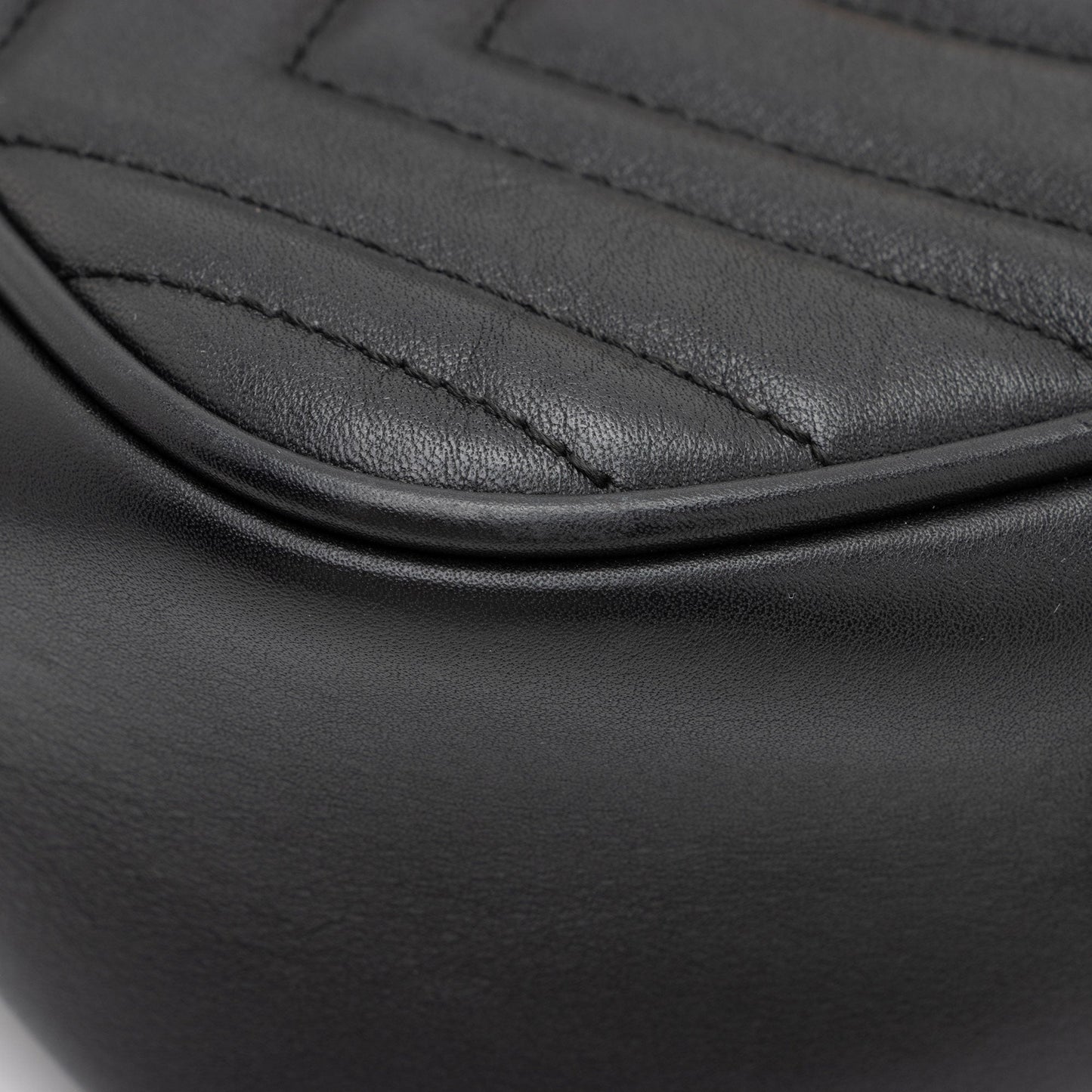 Gucci Matelasse Leather GG Marmont Small Shoulder Bag (SHF-yWuLoN)