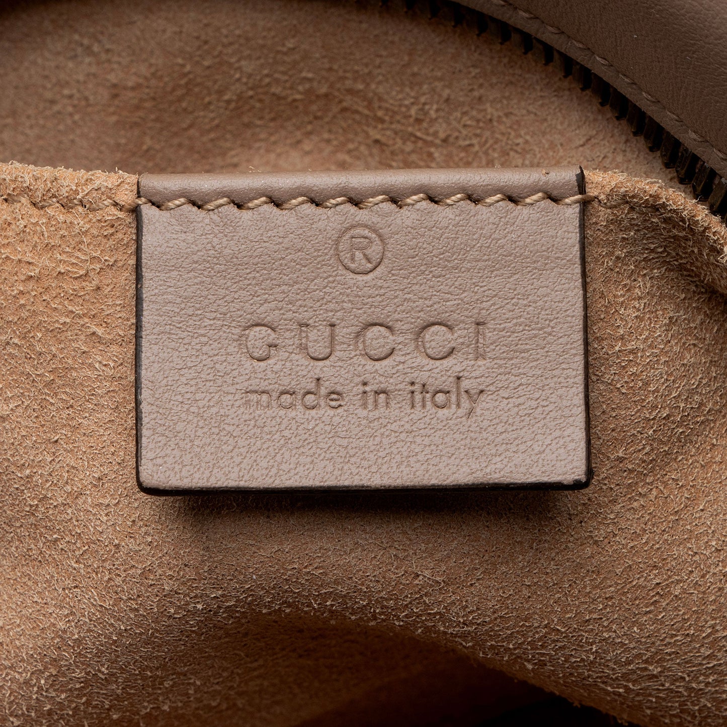 Gucci Matelasse Leather GG Marmont Small Shoulder Bag (SHF-LVfFFC)