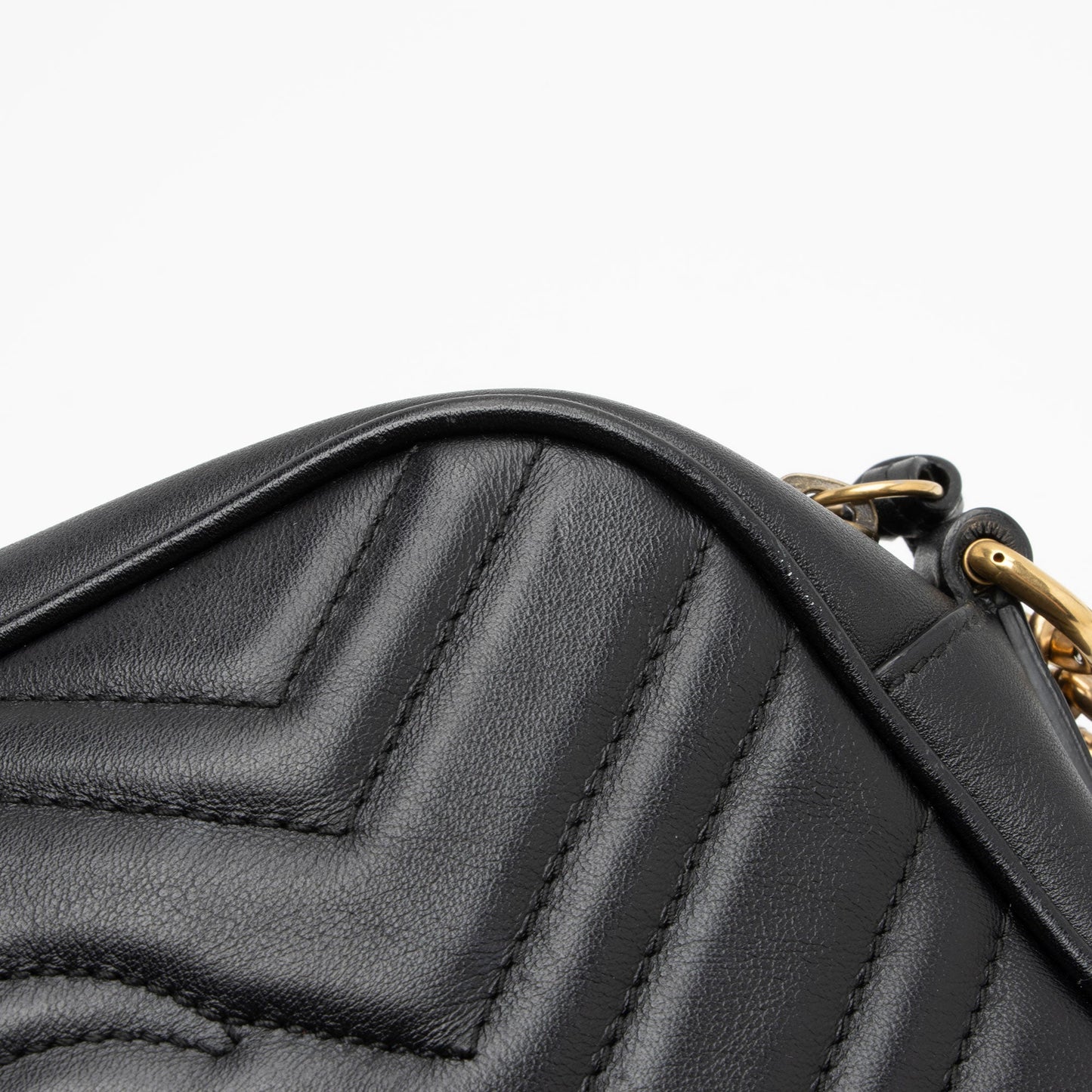 Gucci Matelasse Leather GG Marmont Small Shoulder Bag (SHF-Hle45u)