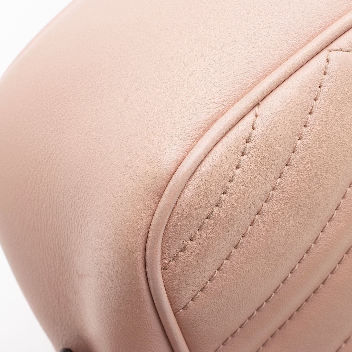 Gucci Matelasse Leather GG Marmont Small Shoulder Bag (SHF-2jUw44)