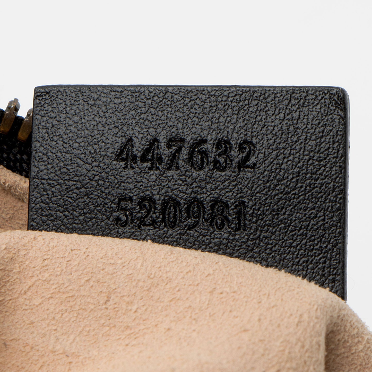 Gucci Matelasse Leather GG Marmont Small Shoulder Bag (SHF-YWd3X0)