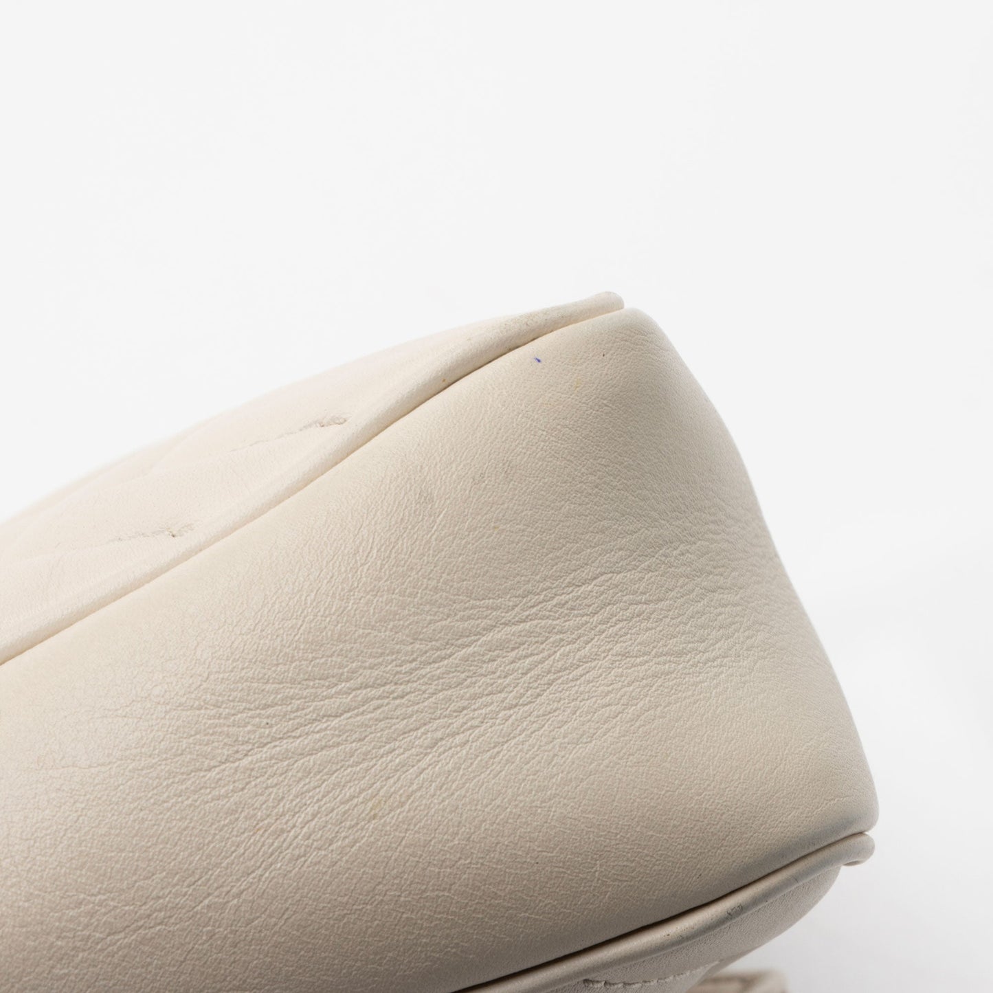 Gucci Matelasse Leather GG Marmont Super Mini Flap Bag (SHF-beHFsH)