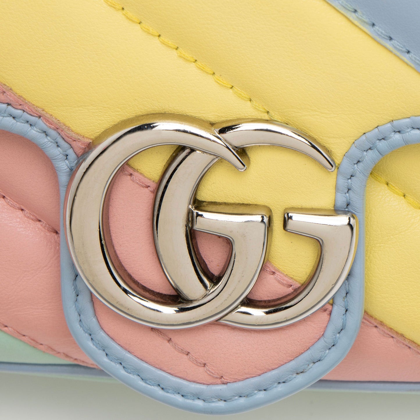 Gucci Matelasse Leather GG Marmont Super Mini Flap Bag (SHF-LovLEQ)
