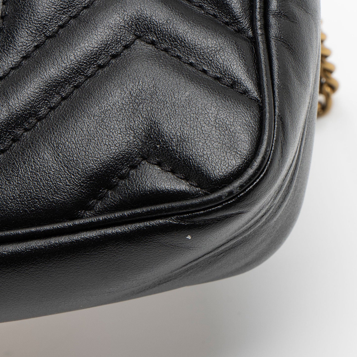 Gucci Matelasse Leather GG Marmont Super Mini Flap Bag (SHF-NshQsn)