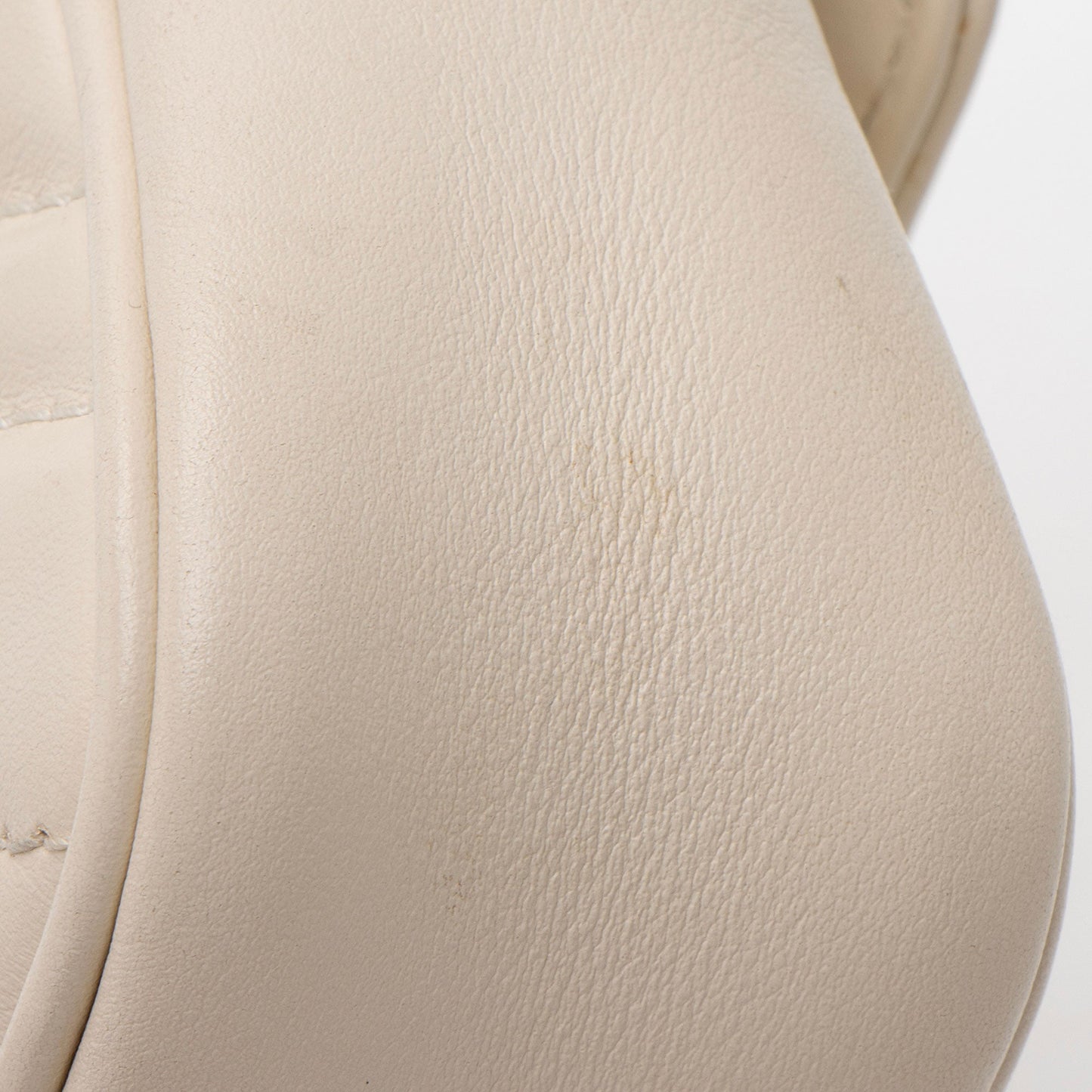 Gucci Matelasse Leather GG Marmont Super Mini Flap Bag