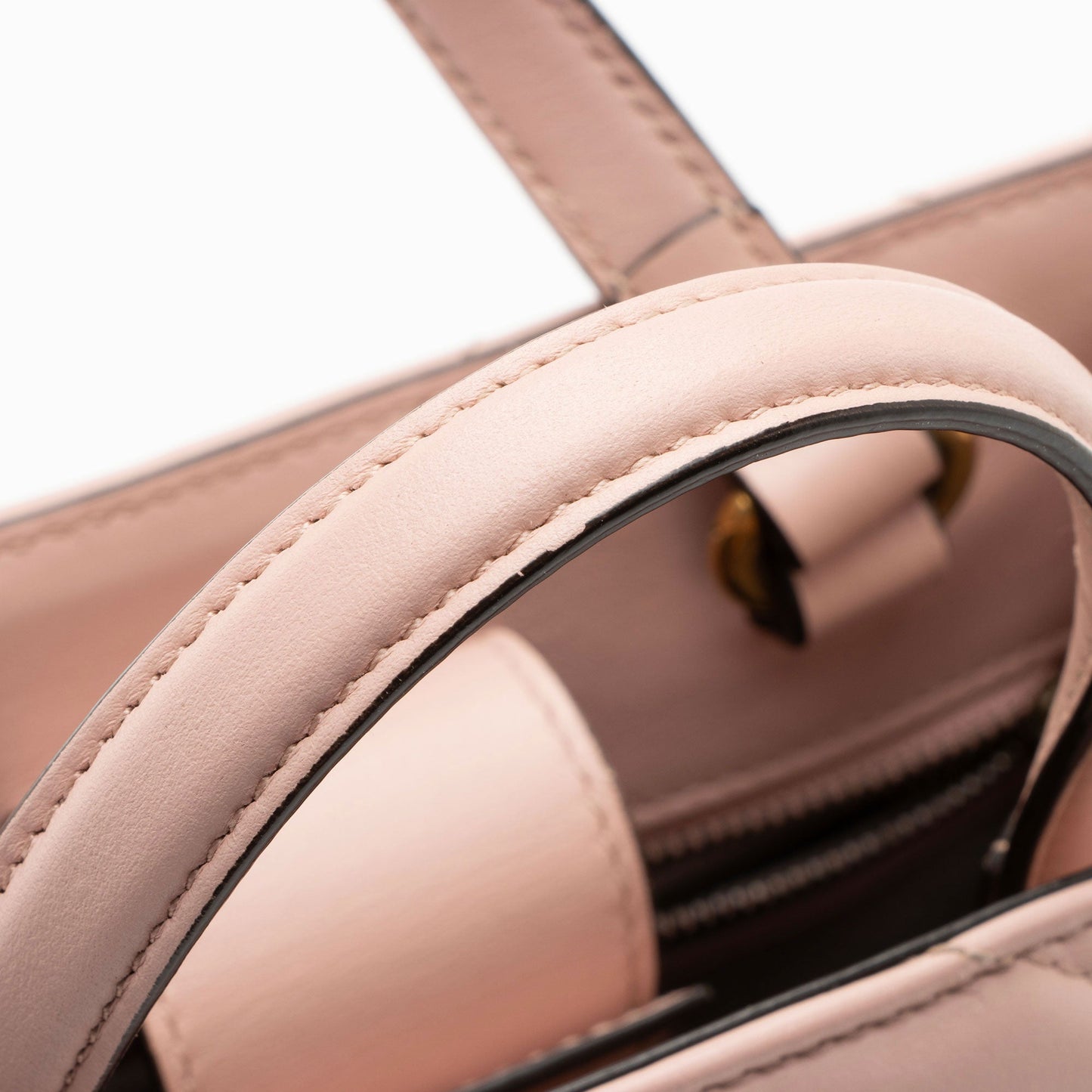 Gucci Matelasse Leather GG Marmont Top Handle Small Satchel (SHF-0hn0Gf)