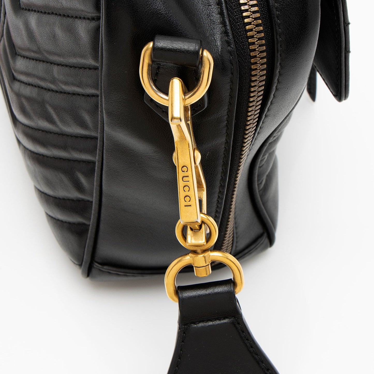 Gucci Matelasse Leather GG Marmont Zip Around Top Handle (SHF-aqAv76)