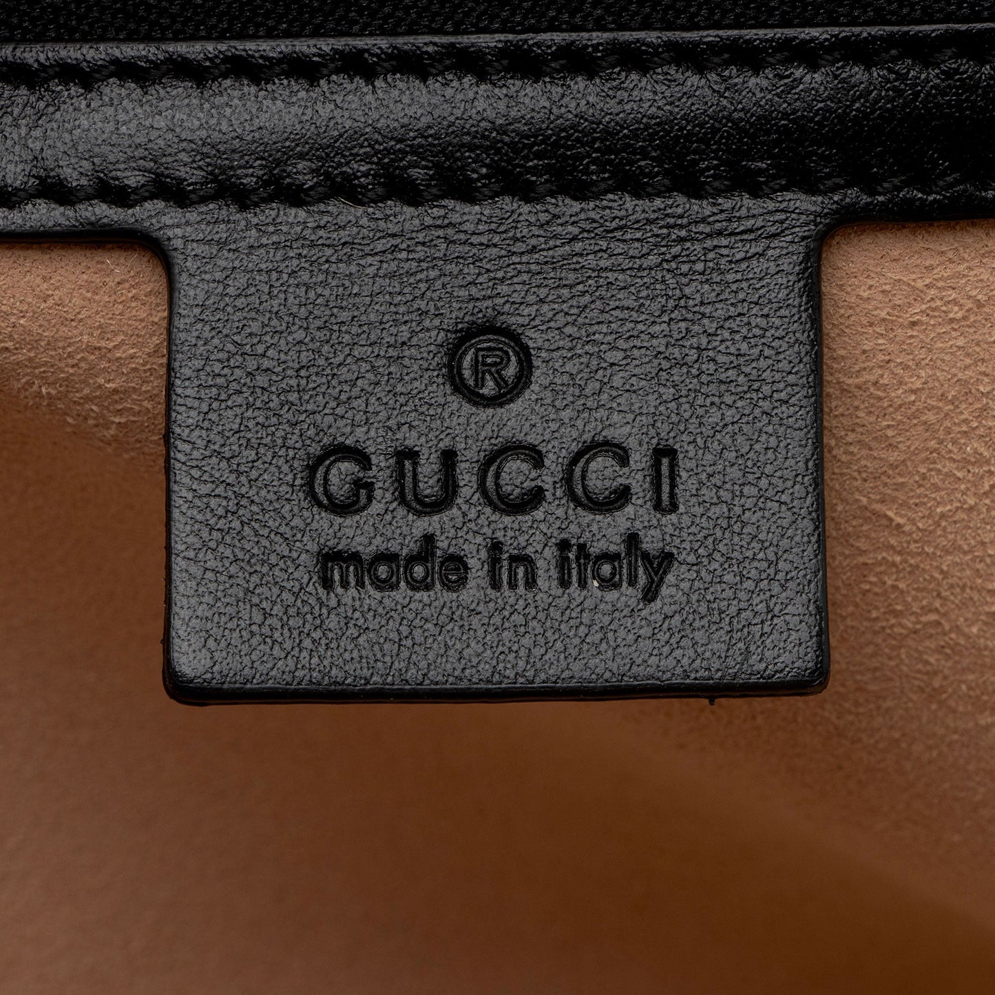 Gucci Matelasse Leather GG Marmont Zip Around Top Handle (SHF-czZJyD)