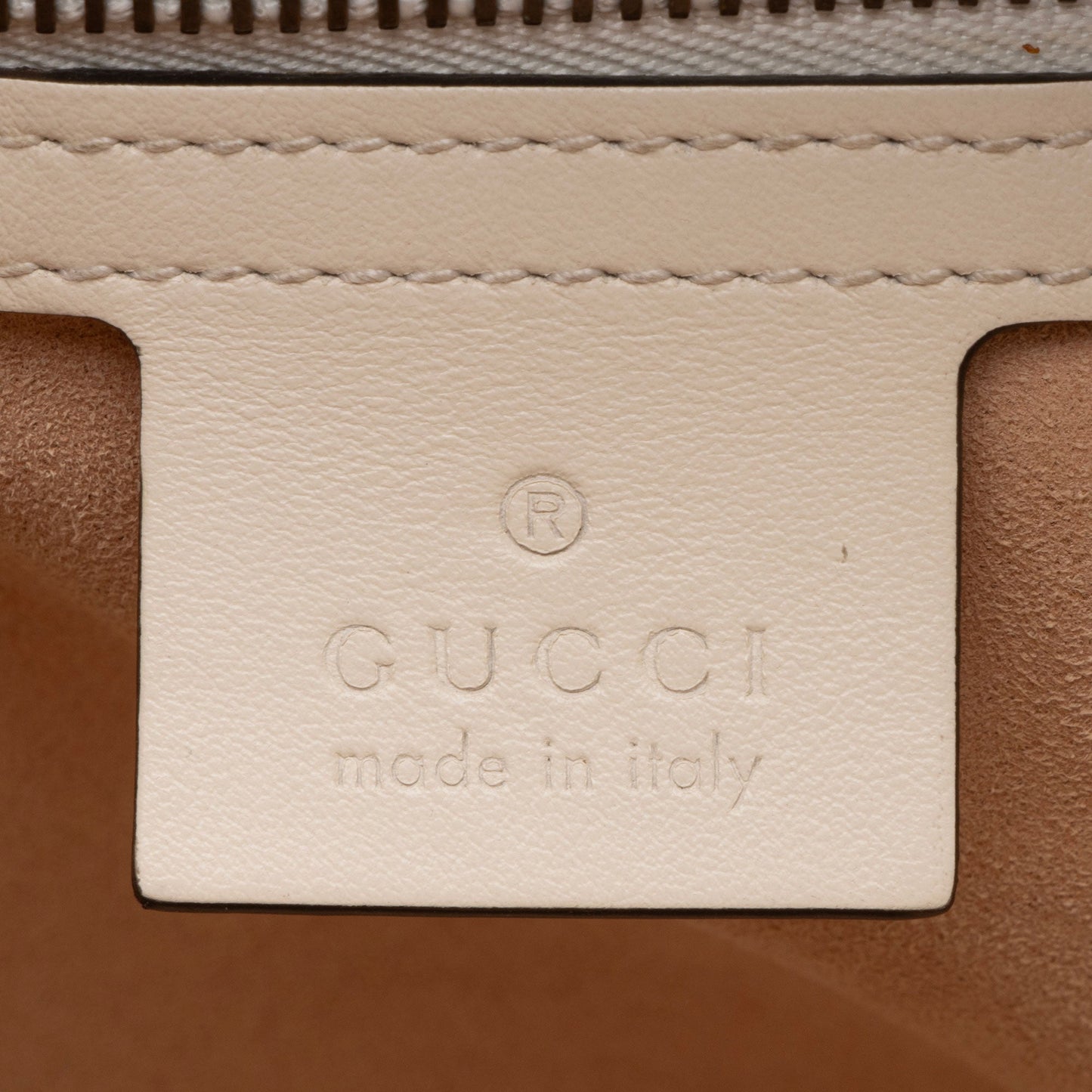 Gucci Matelasse Leather GG Marmont Zip Around Top Handle (SHF-mIutYM)