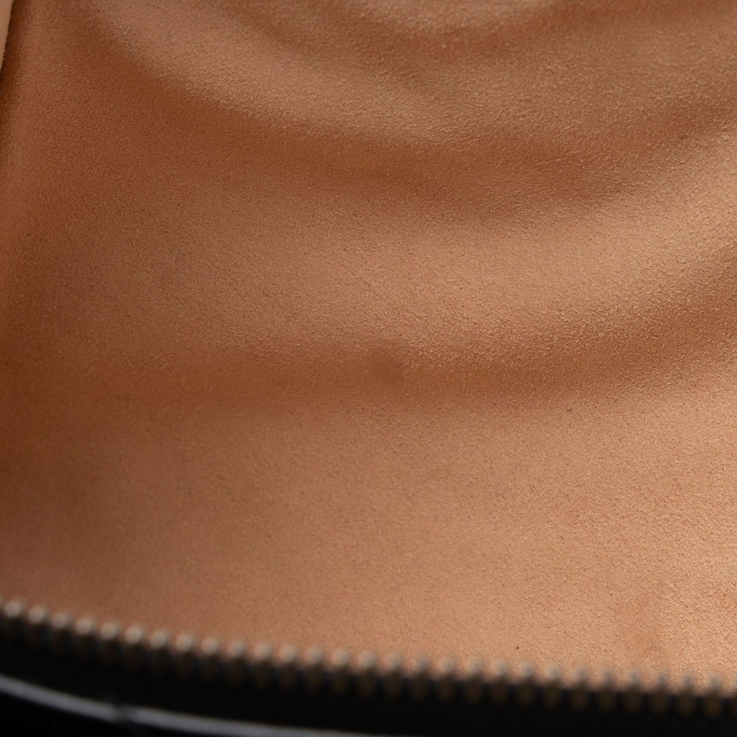 Gucci Matelasse Leather GG Marmont Zip Pouch