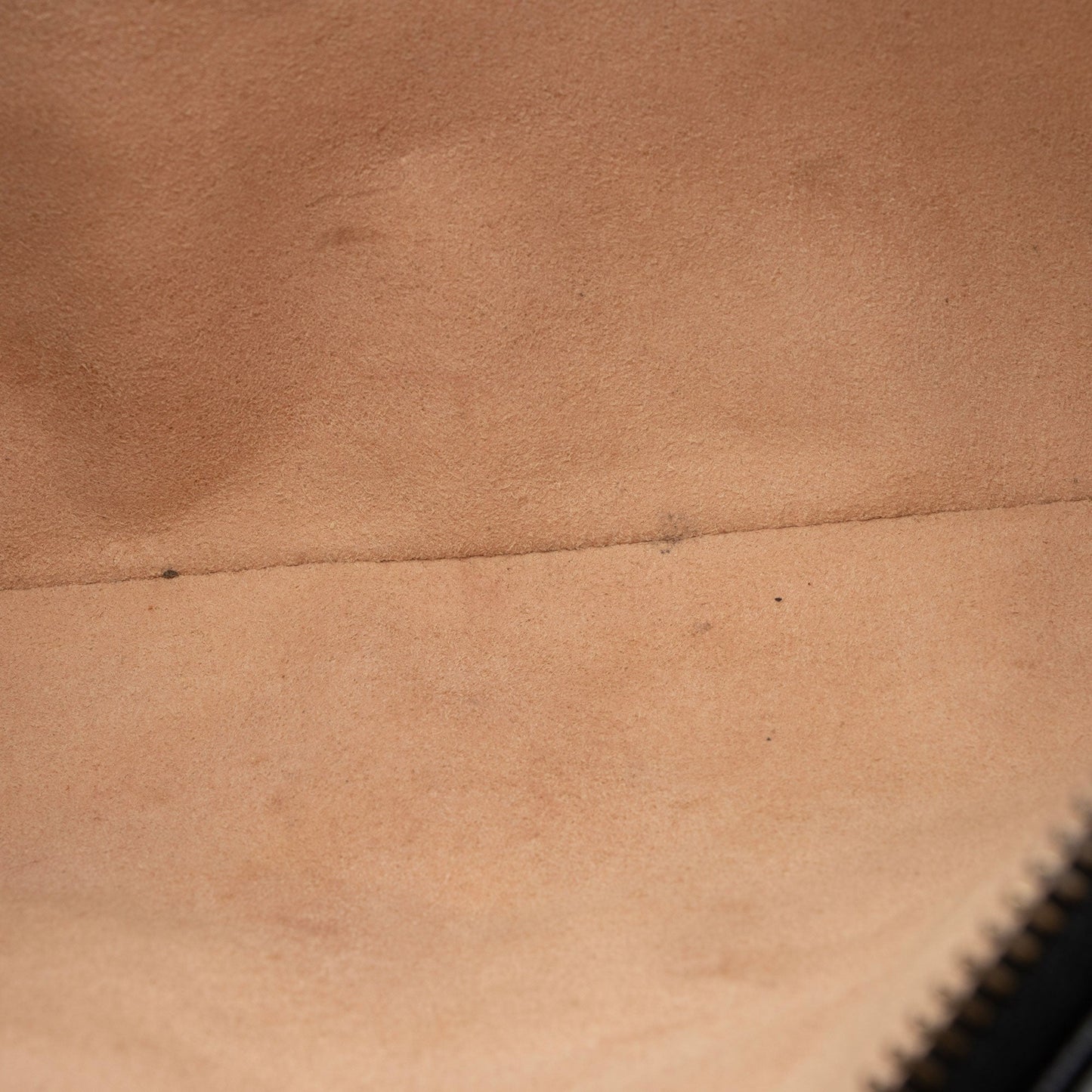 Gucci Matelasse Leather GG Marmont Zip Pouch