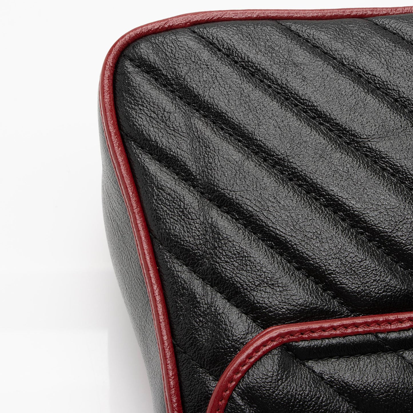 Gucci Matelasse Leather Torchon GG Marmont Mini Top Handle Bag (SHF-TofIot)