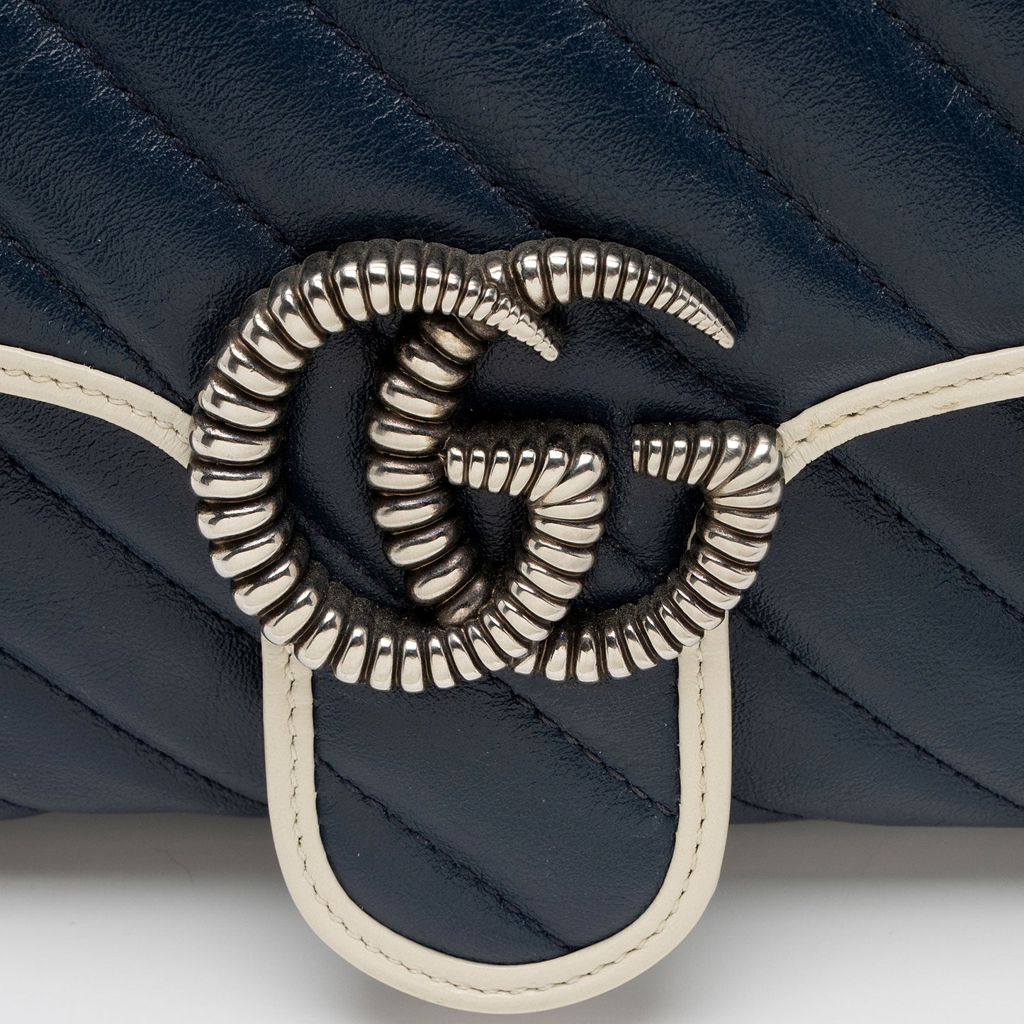 Gucci Matelasse Leather Torchon GG Marmont Small Flap Shoulder Bag (SHF-fZFBg1)