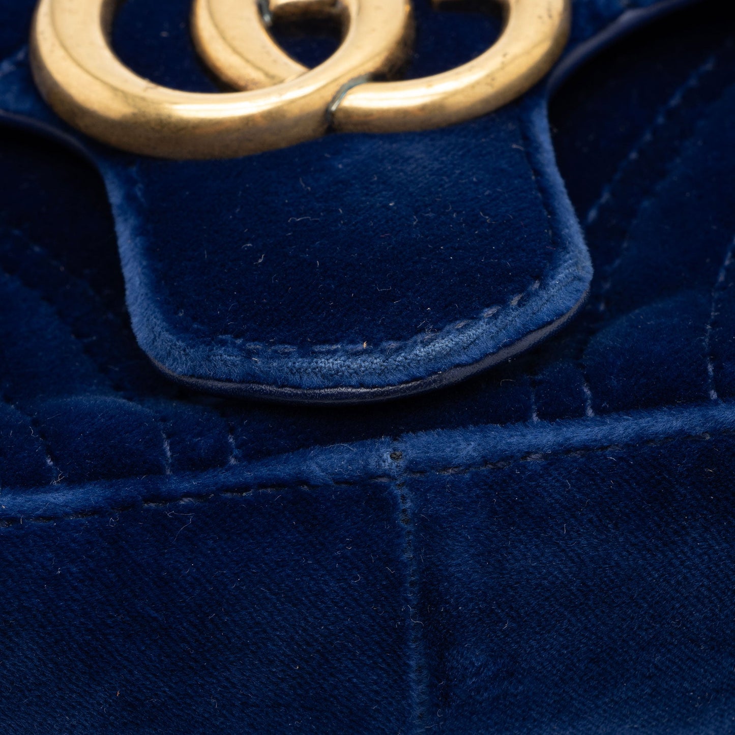 Gucci Matelasse Velvet GG Marmont Mini Flap Bag (SHF-PWuxDi)