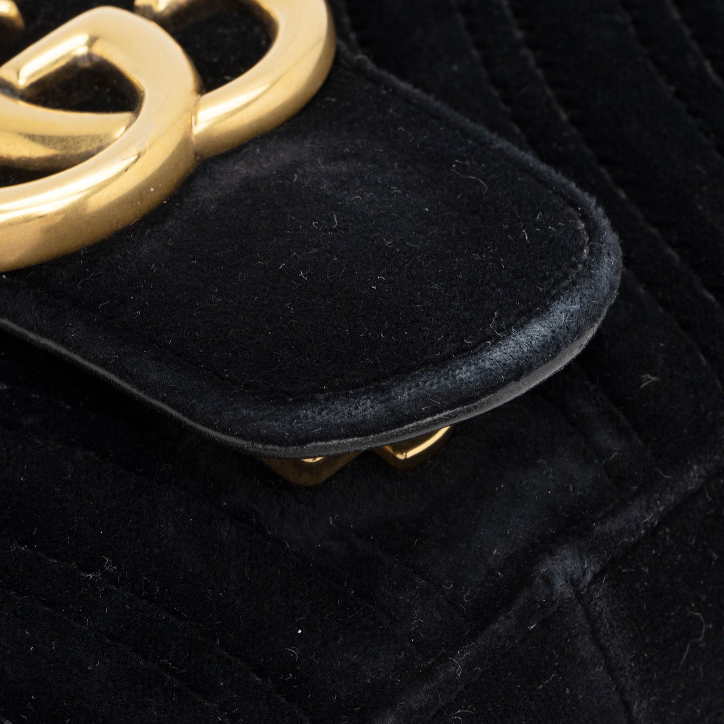 Gucci Matelasse Velvet GG Marmont Small Flap Shoulder Bag (SHF-cGU4RL)