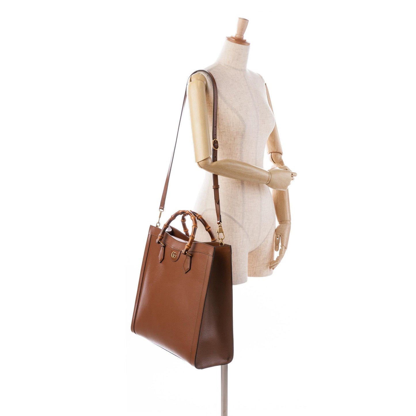 Gucci Maxi Diana Satchel (SHG-aJZhWc)
