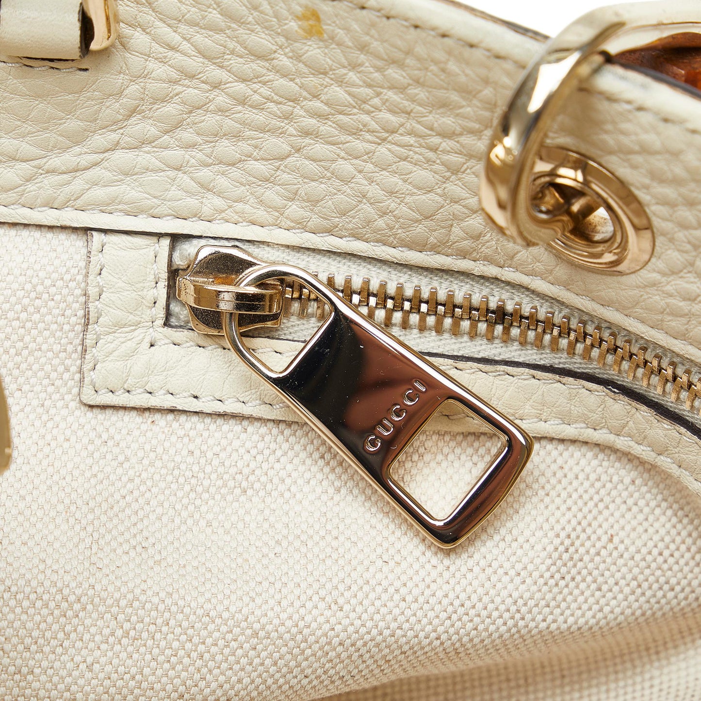 Gucci Medium Bamboo Shopper (SHG-ooXar9)