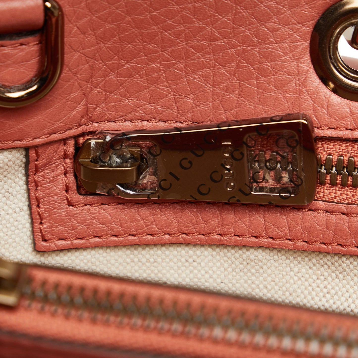 Gucci Medium Bamboo Shopper (SHG-hRY85w)