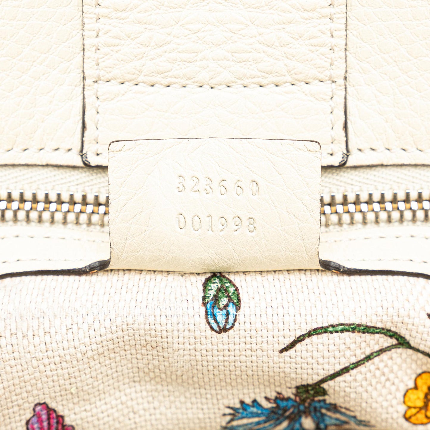 Gucci Medium Calfskin Bamboo Shopper Satchel (SHG-W4g9o3)