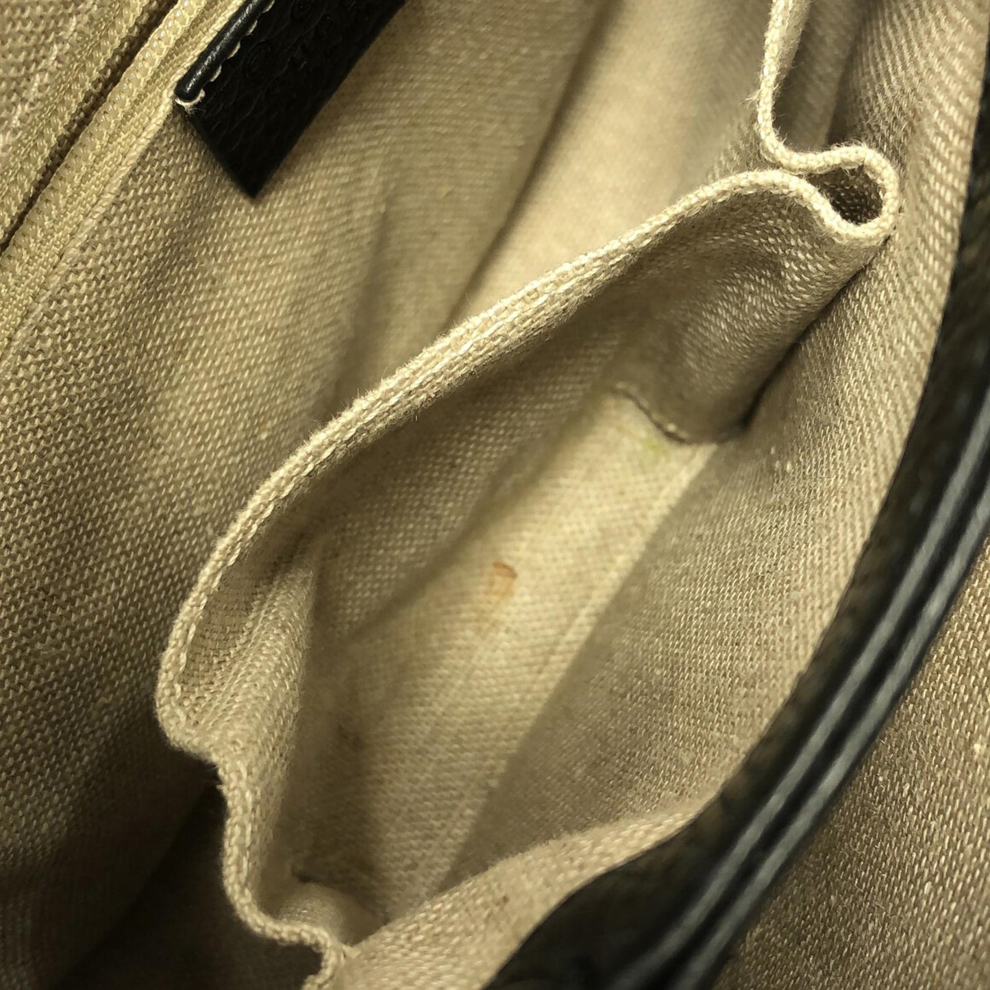 Gucci Medium Dollar Calf Interlocking G Satchel (SHG-q6A9lp)
