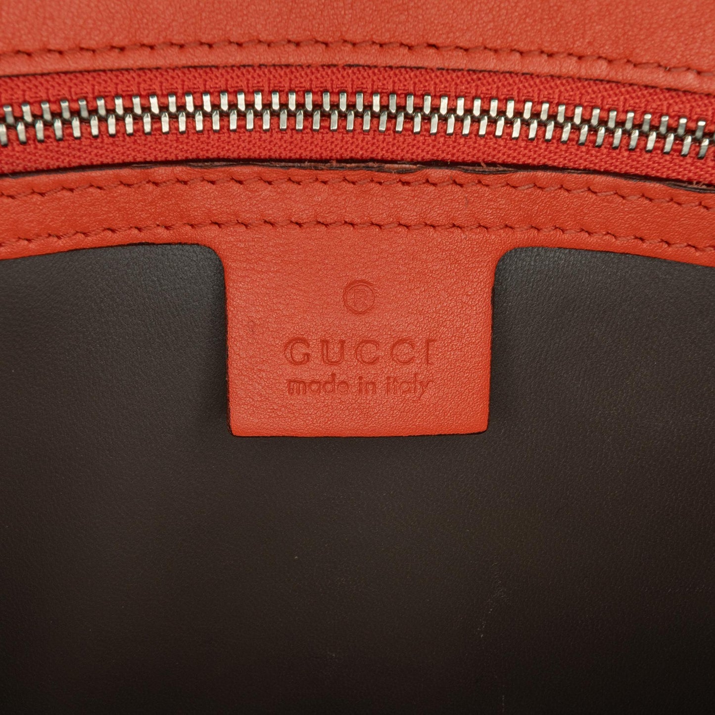 Gucci Medium Dollar Interlocking G Crossbody (SHG-Vjo5b5)