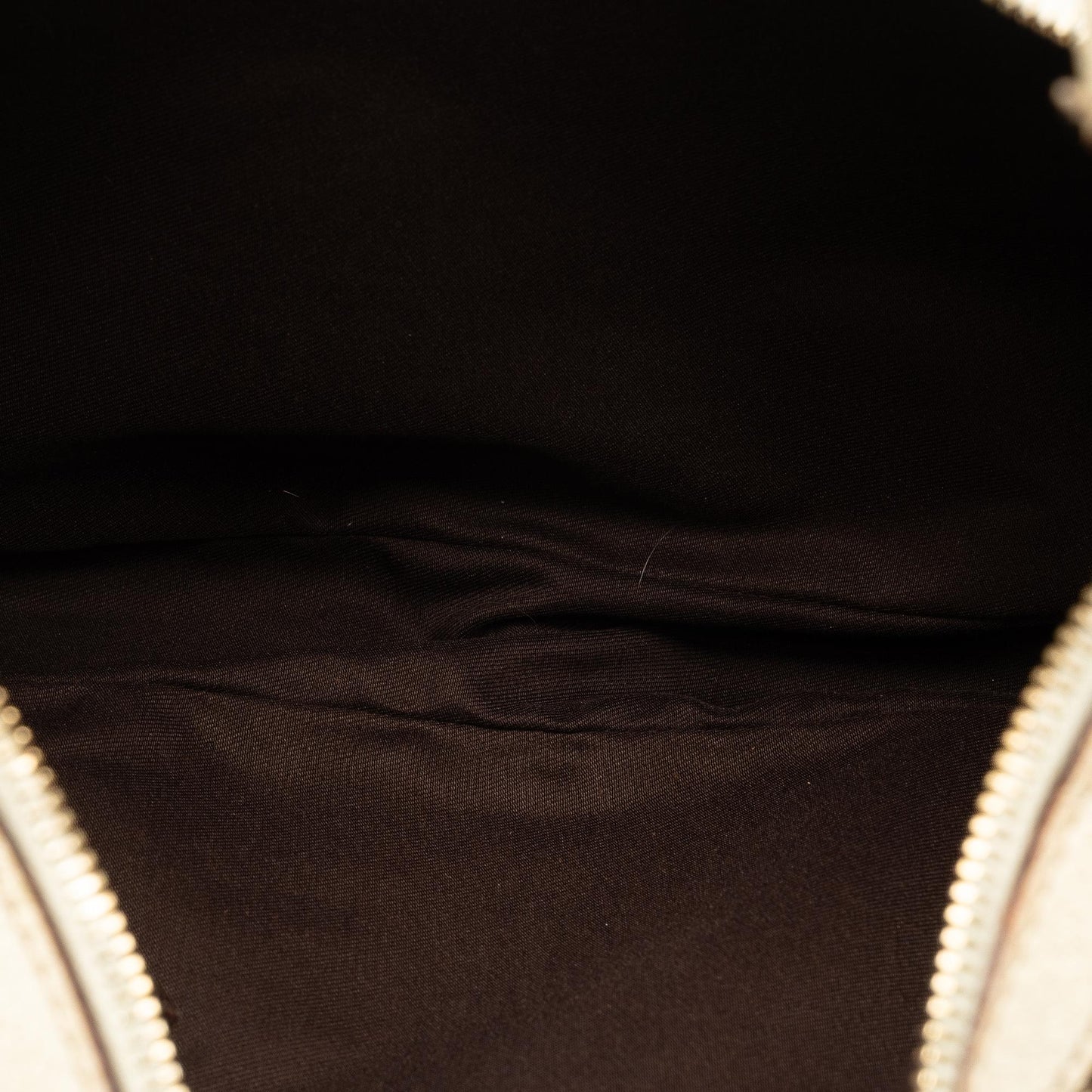 Gucci Medium GG Canvas Charmy Hobo (SHG-ZQzwN6)