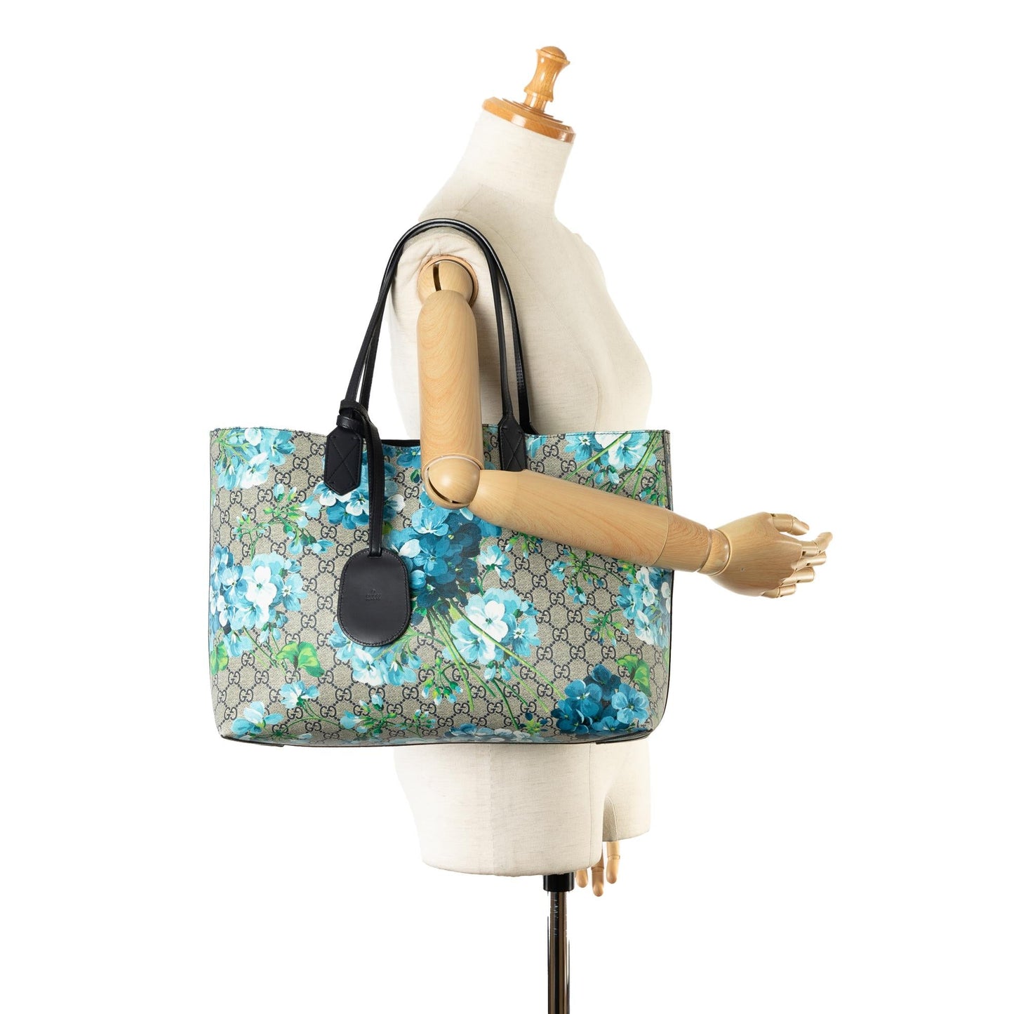 Gucci Medium GG Supreme Blooms Reversible Tote (SHG-AKgryd)