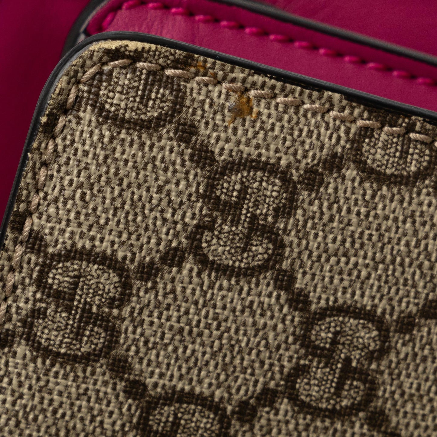 Gucci Medium GG Supreme Convertible Tote (SHG-q7msyO)