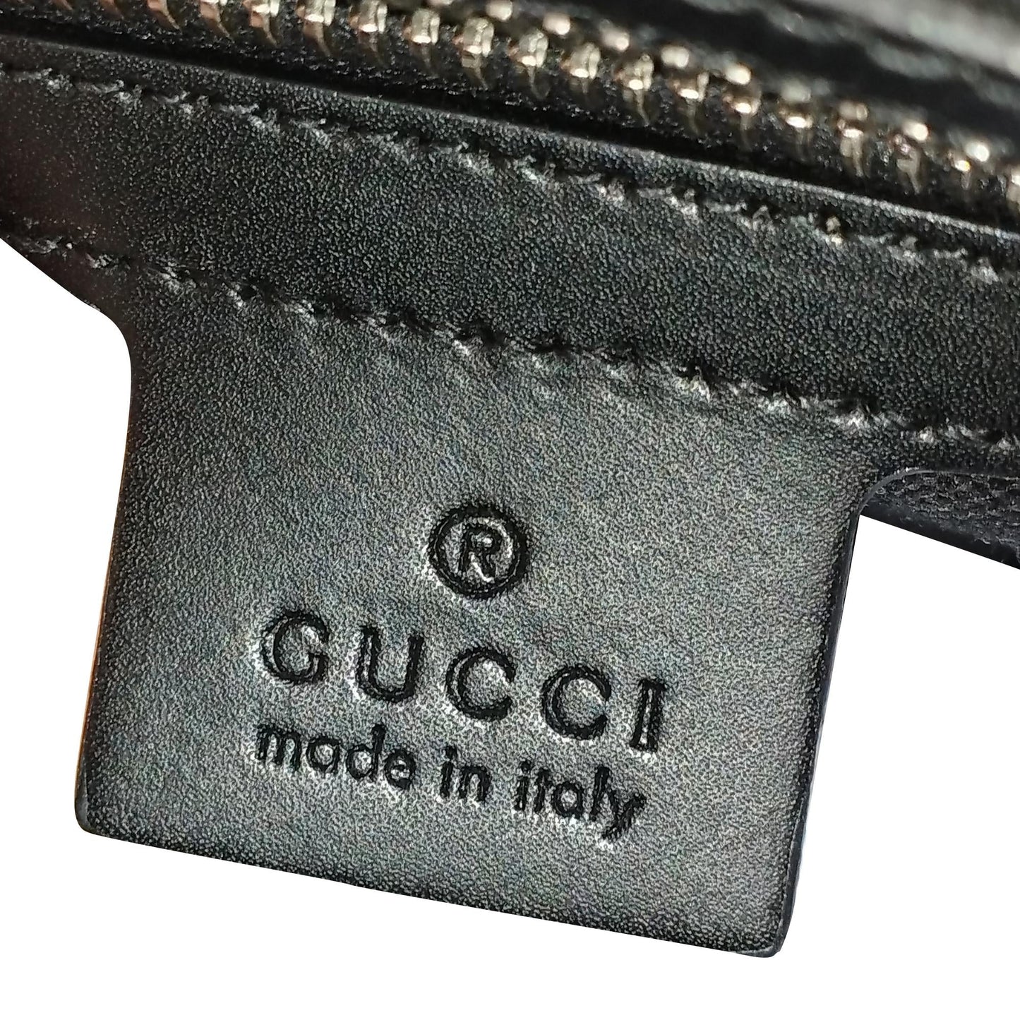 Gucci Medium GG Supreme Messenger Bag (SHG-WOpgdu)