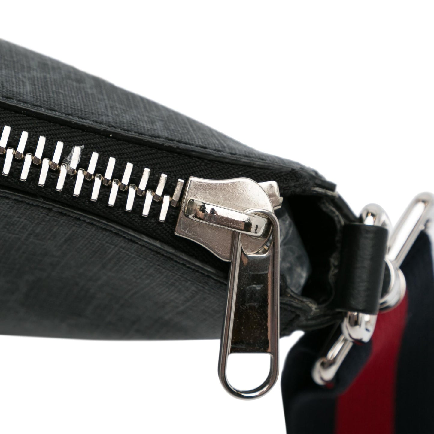 Gucci Medium GG Supreme Messenger Bag (SHG-WOpgdu)