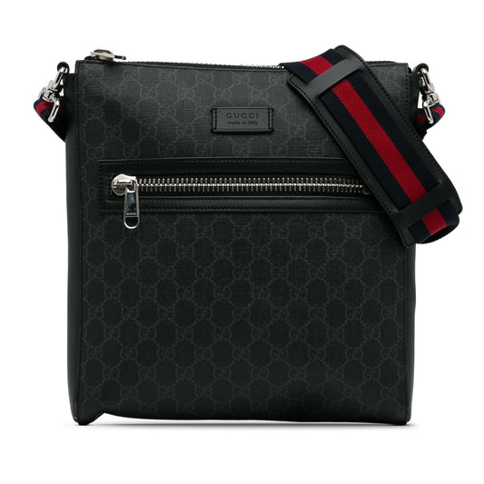 Gucci Medium GG Supreme Messenger Bag (SHG-WOpgdu)