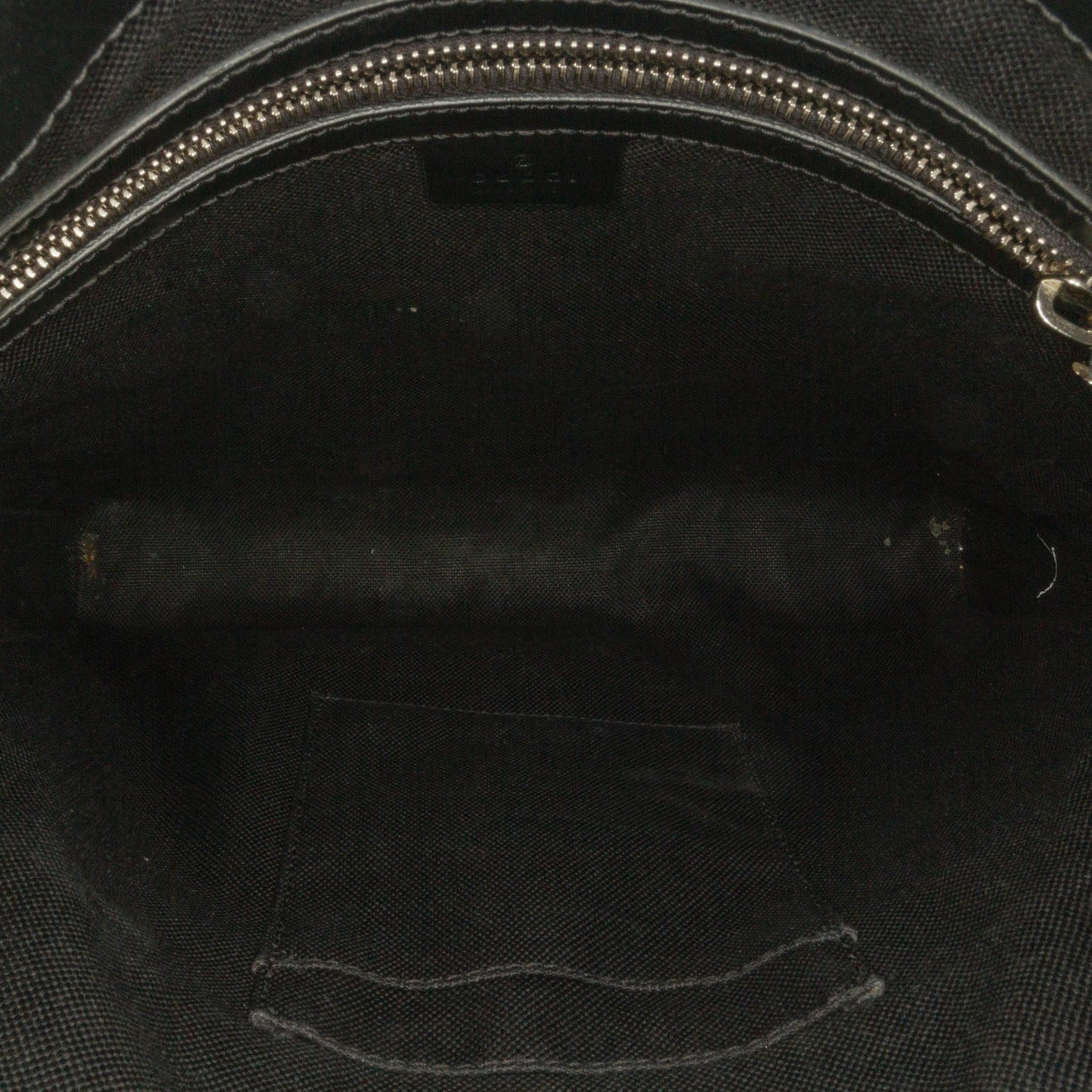 Gucci Medium GG Supreme Messenger Bag (SHG-WOpgdu)