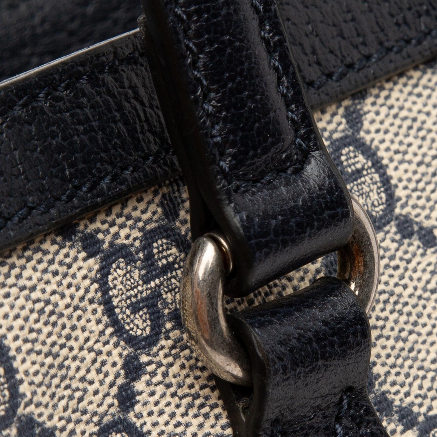 Gucci Medium GG Supreme Ophidia Tote (SHG-j9t1ZS)