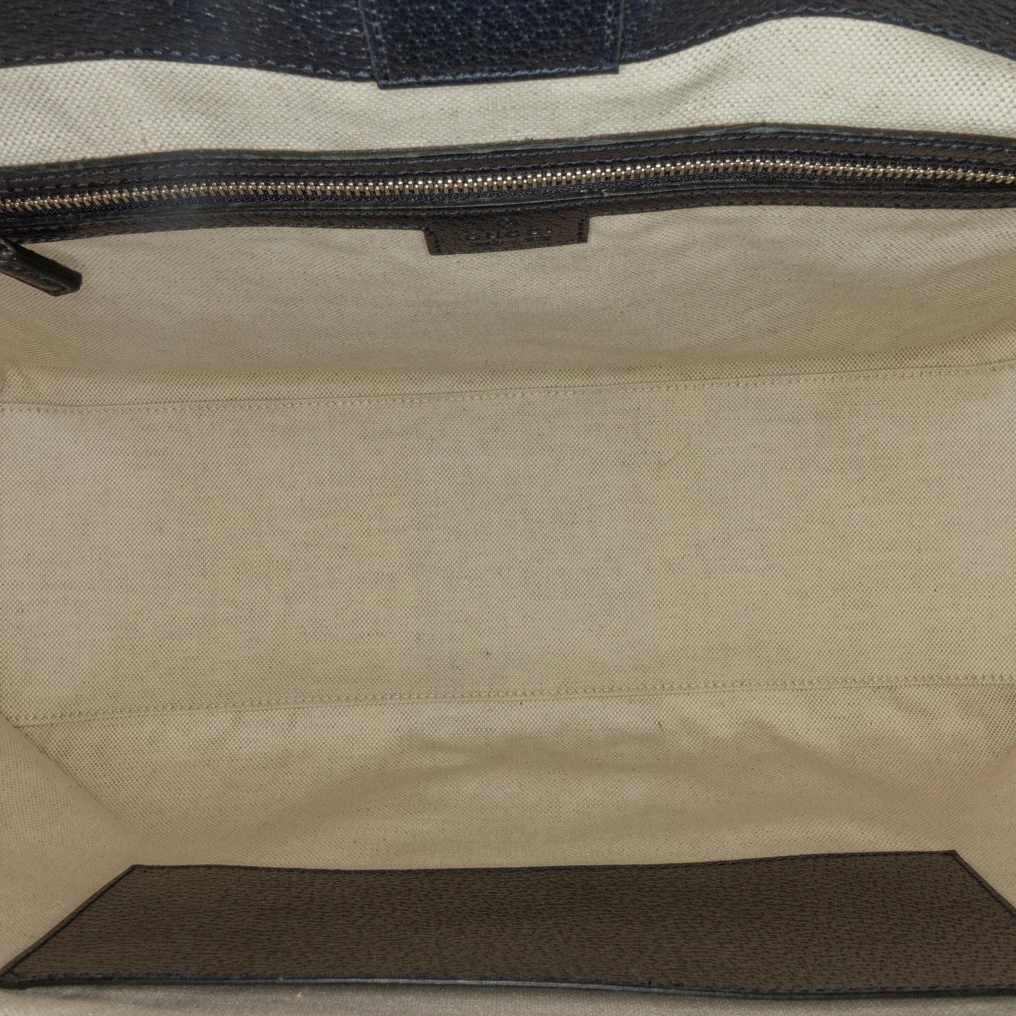 Gucci Medium GG Supreme Ophidia Tote (SHG-j9t1ZS)