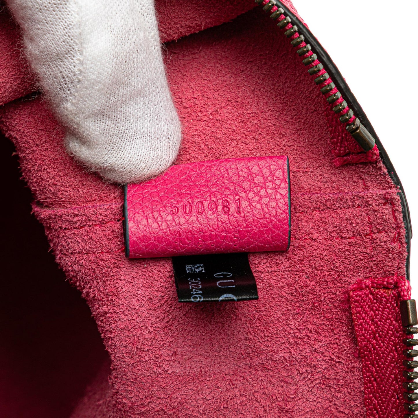 Gucci Medium Leather Logo Portfolio Clutch