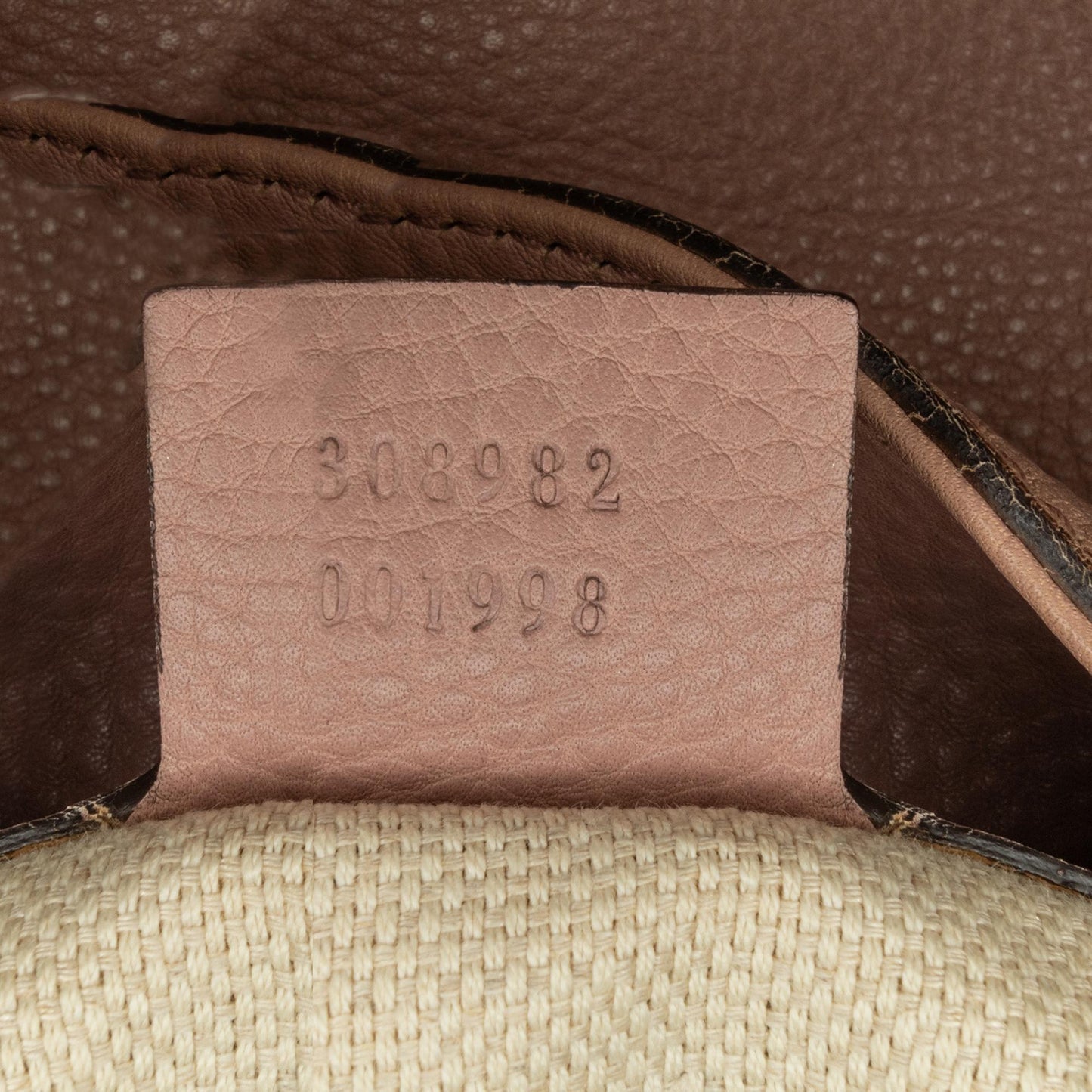 Gucci Medium Leather Soho Chain Tote (SHG-tvx6E5)
