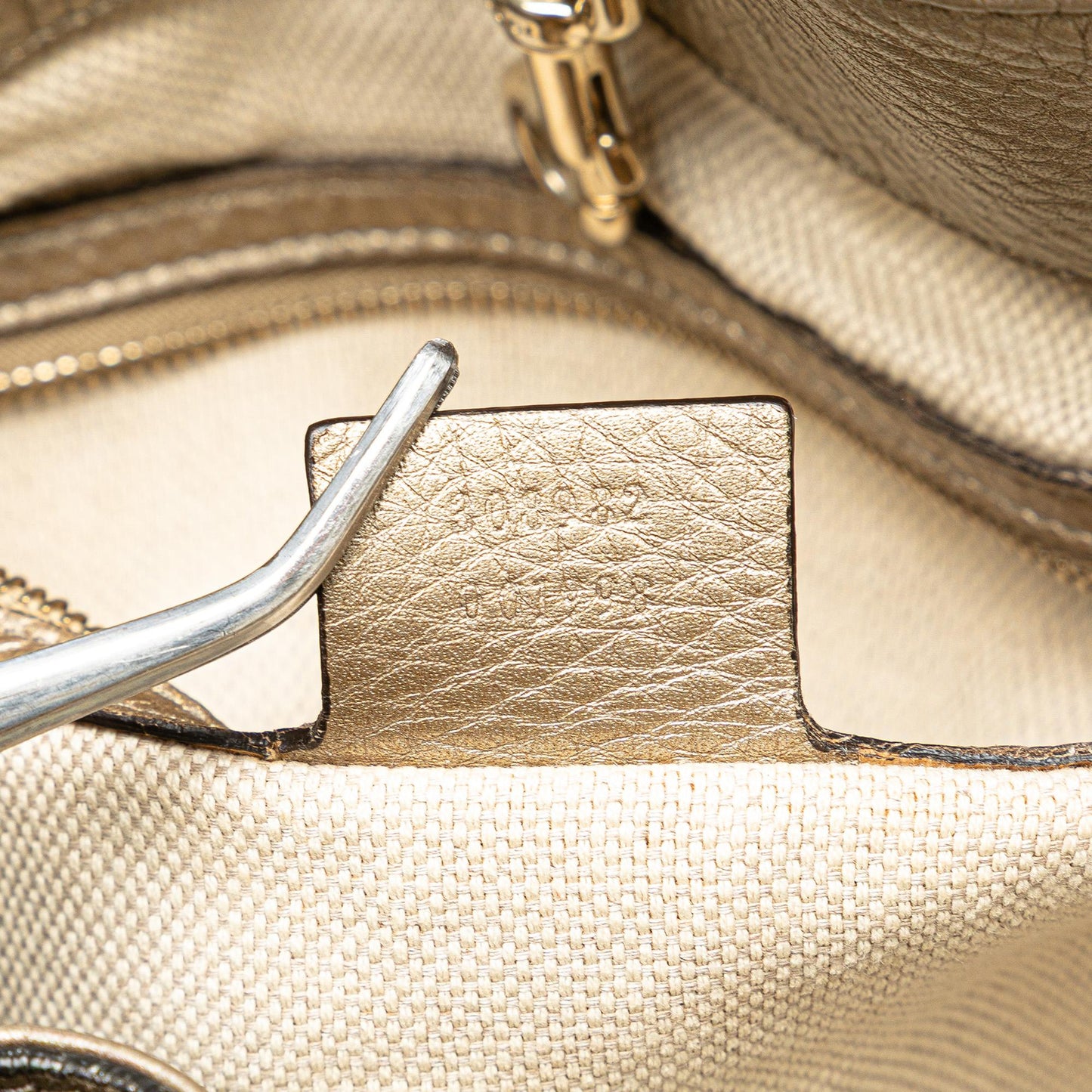 Gucci Medium Leather Soho Chain Tote