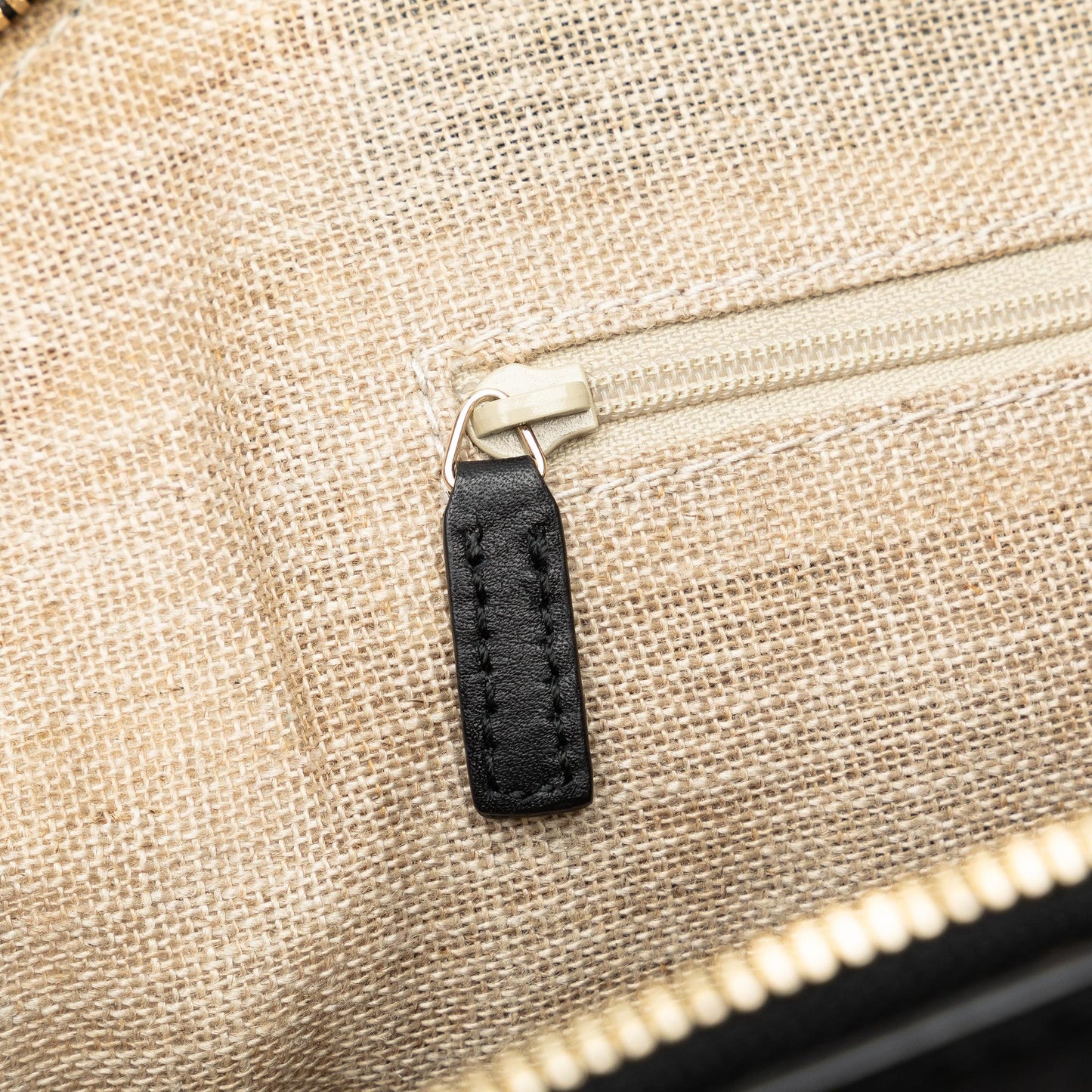 Gucci Medium Microguccissima Dome Satchel (SHG-wK7o9Q)