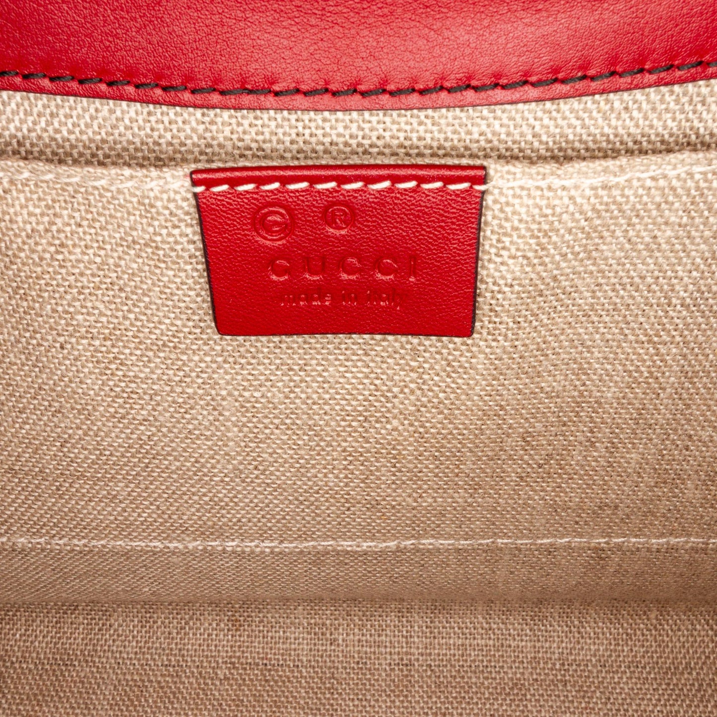 Gucci Medium Microguccissima Emily Shoulder Bag (SHG-MaxKRL)