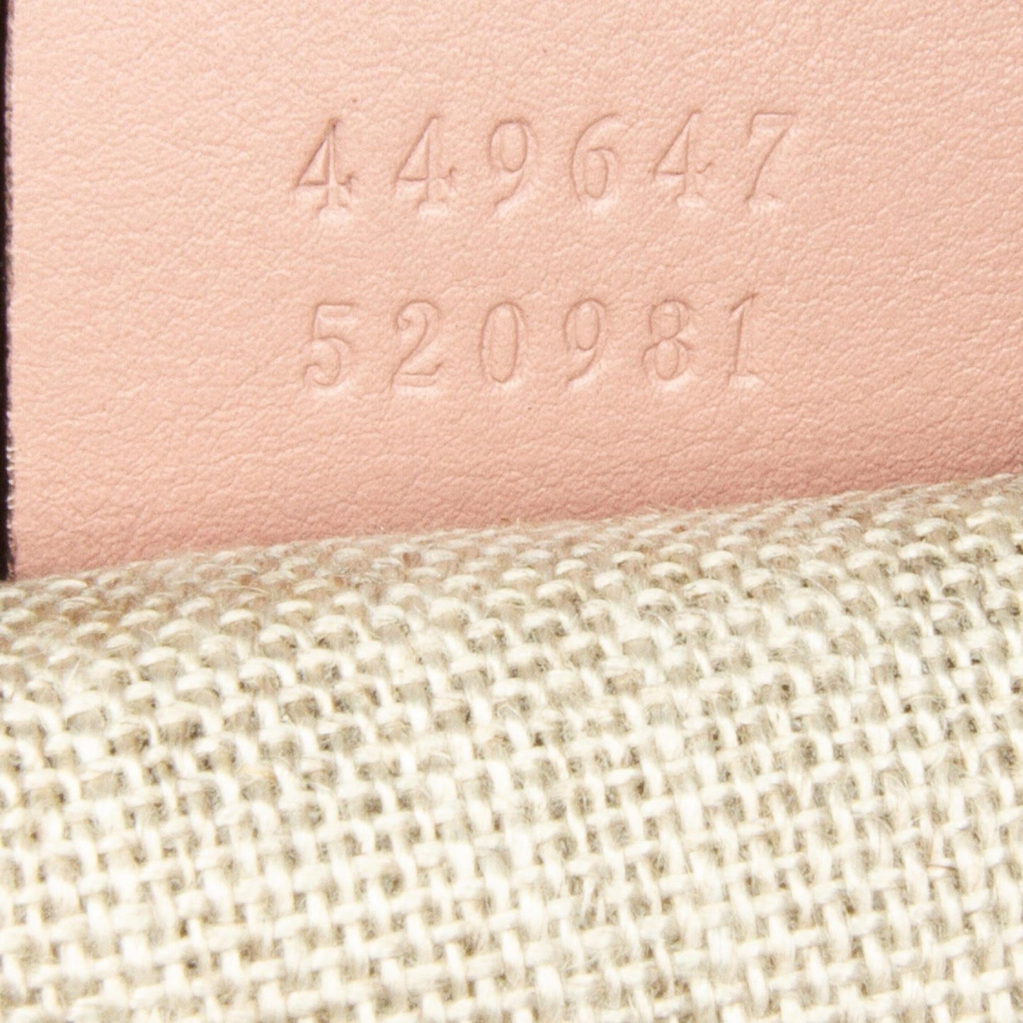 Gucci Medium Microguccissima Joy Tote Bag (SHG-4EdVeA)