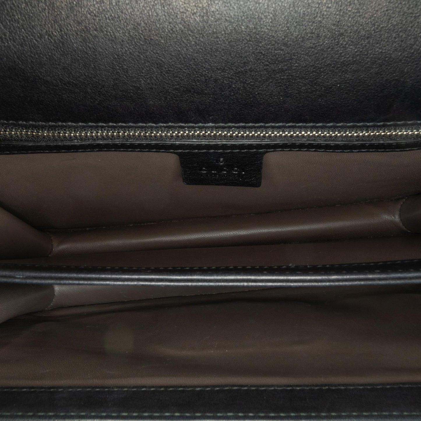 Gucci Medium Patent Dollar Interlocking G Crossbody (SHG-1j0vxX)