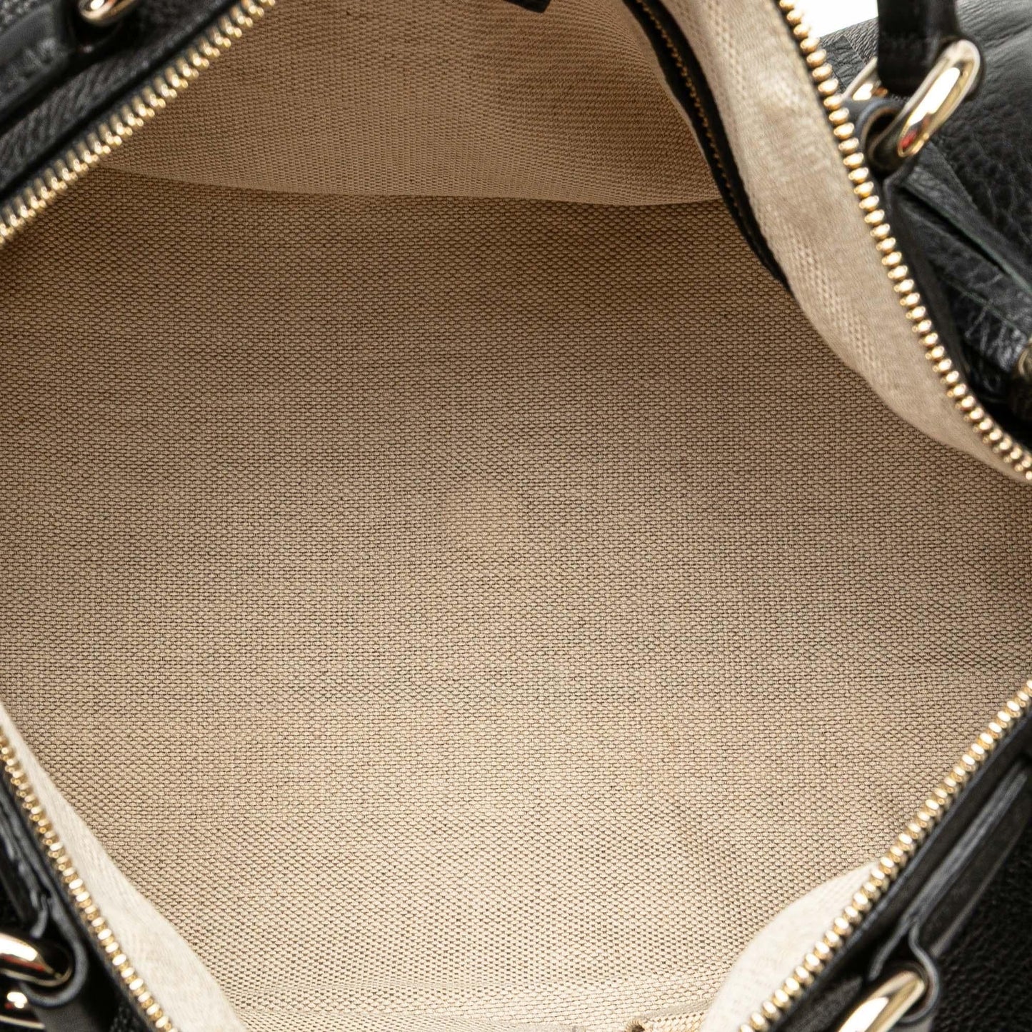Gucci Medium Pebbled Calfskin Soho Boston Bag