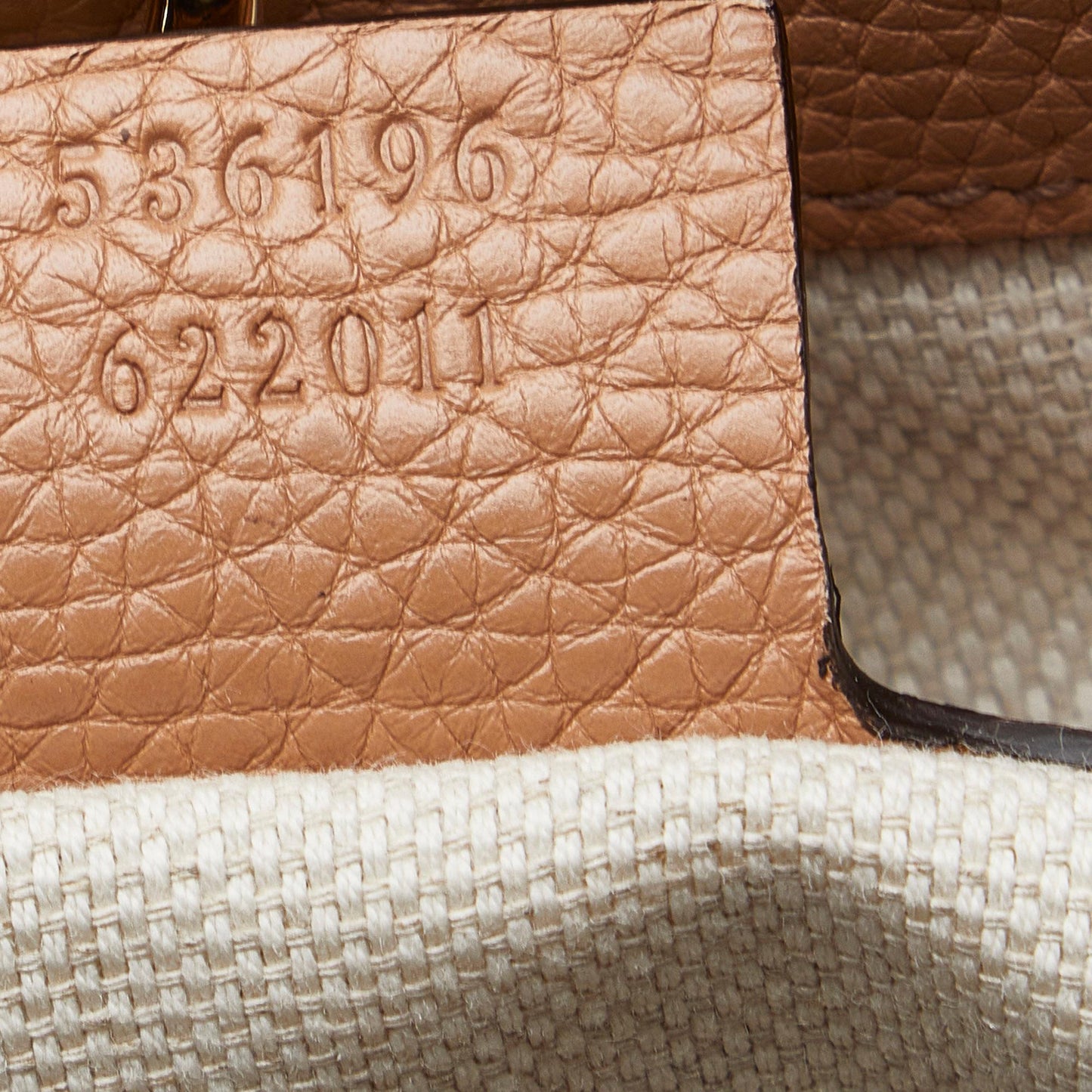 Gucci Medium Soho Chain Tote (SHG-z86Ecn)