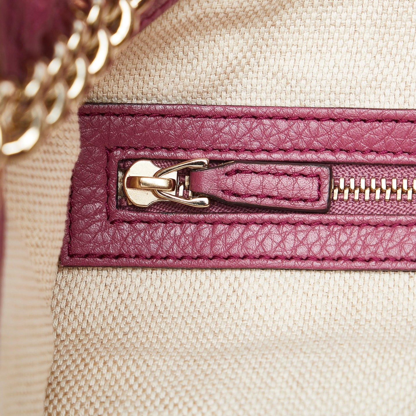 Gucci Medium Soho Chain Tote (SHG-ymxuaO)