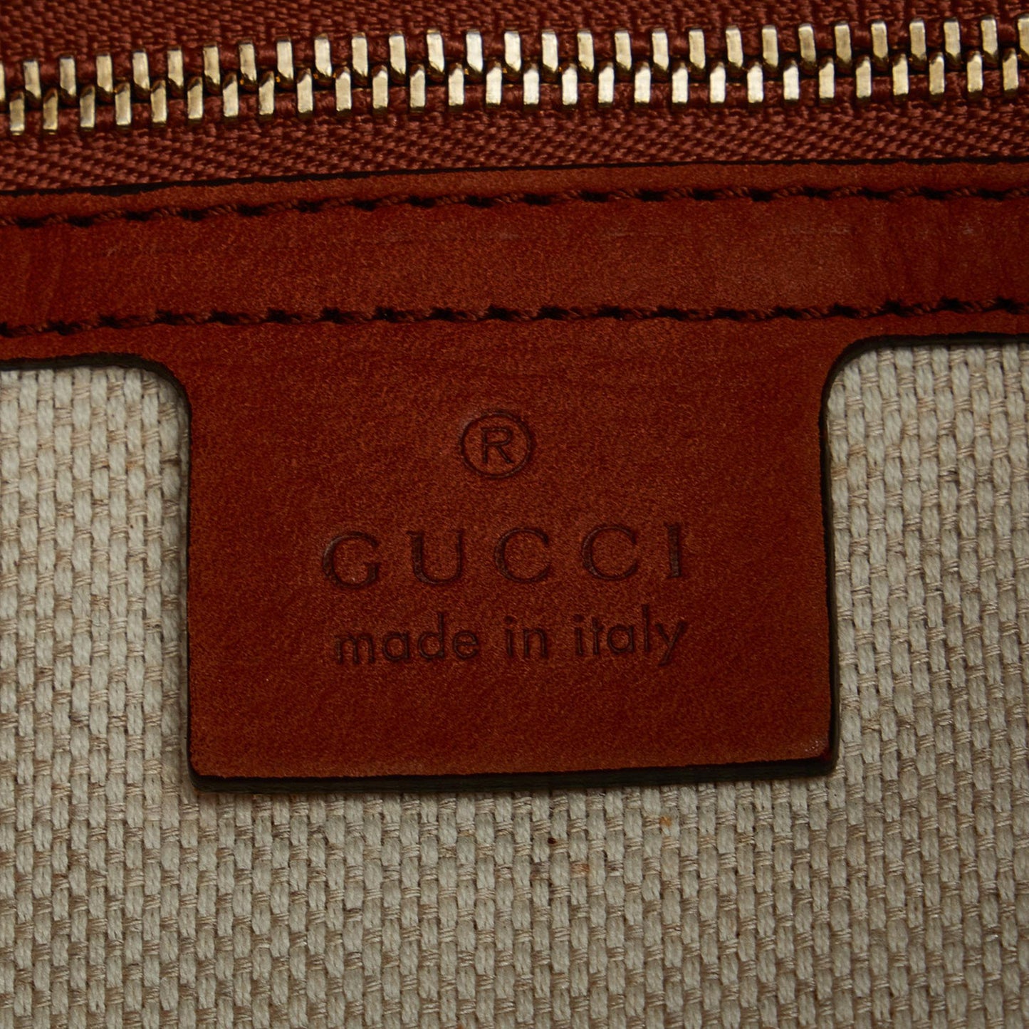 Gucci Medium Soho Chain Tote (SHG-FaYbYu)