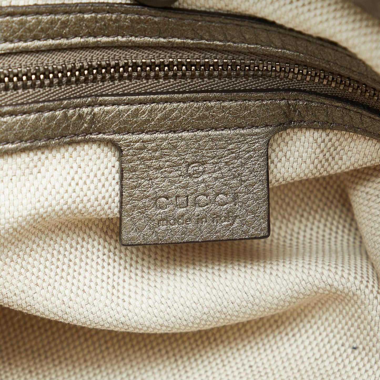 Gucci Medium Soho Chain Tote (SHG-StYoFV)