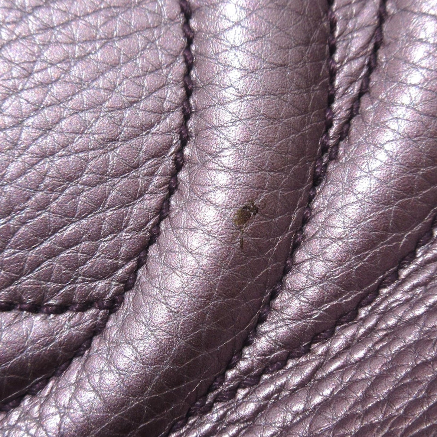 Gucci Medium Soho Chain Tote (SHG-Vjavet)