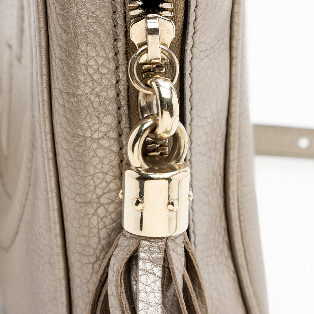 Gucci Metallic Leather Soho Disco Bag (SHF-19572)