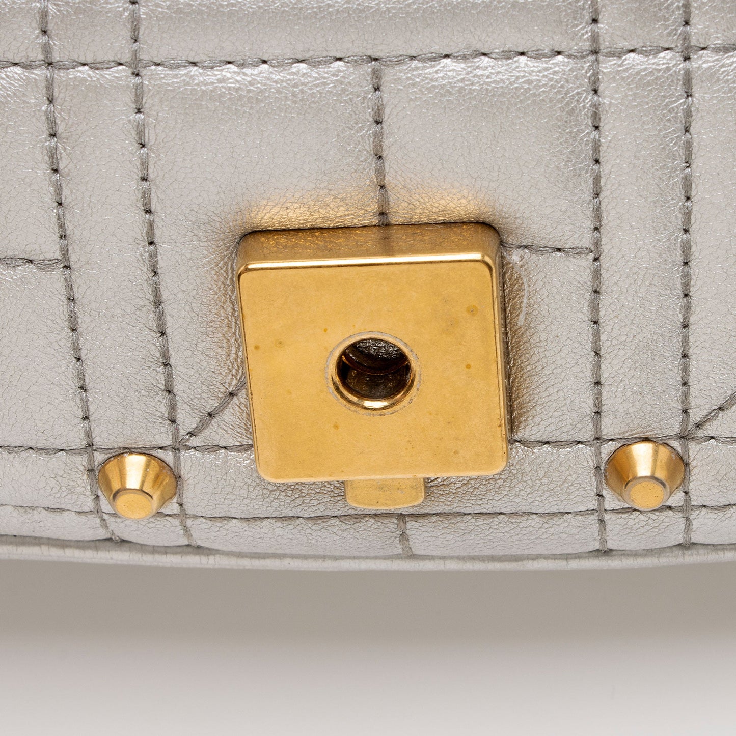 Gucci Metallic Matelasse Leather Pearl GG Marmont Mini Flap Bag - FINAL SALE (SHF-ZNLBGf)